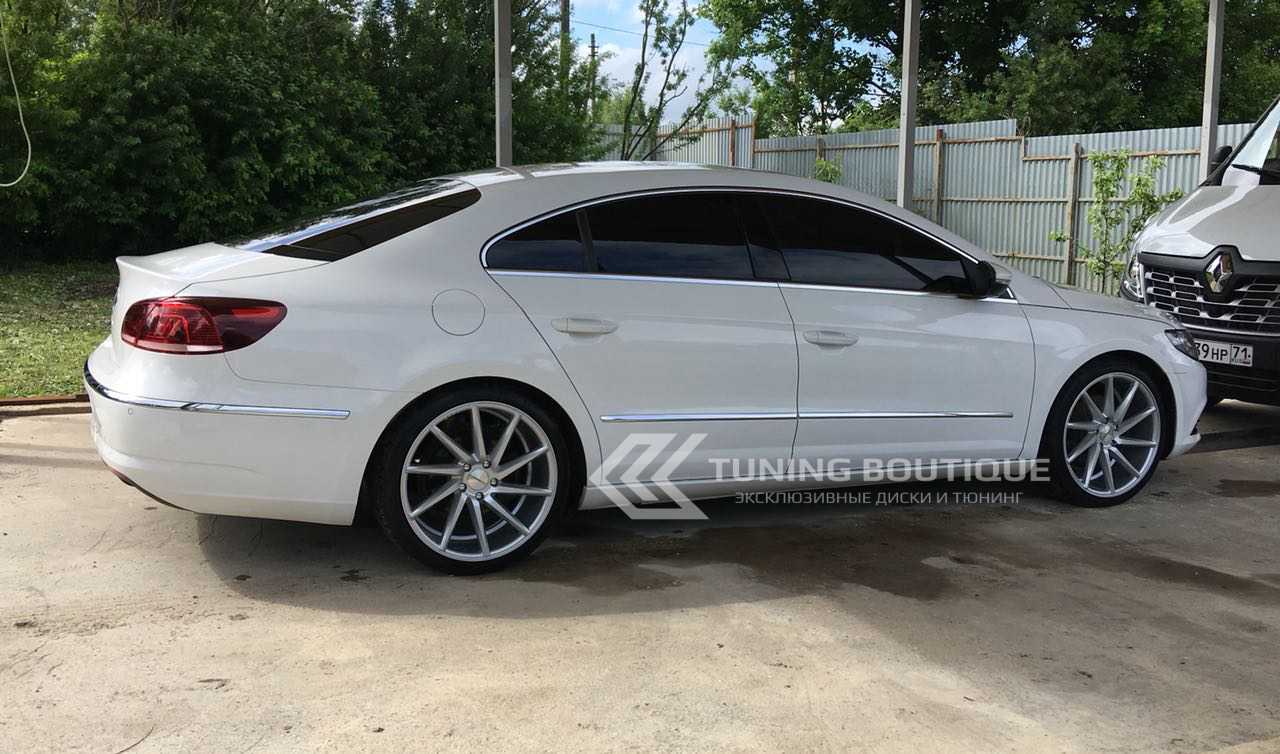 Volkswagen Passat CC и 19" диски Vossen CVT  фото 1